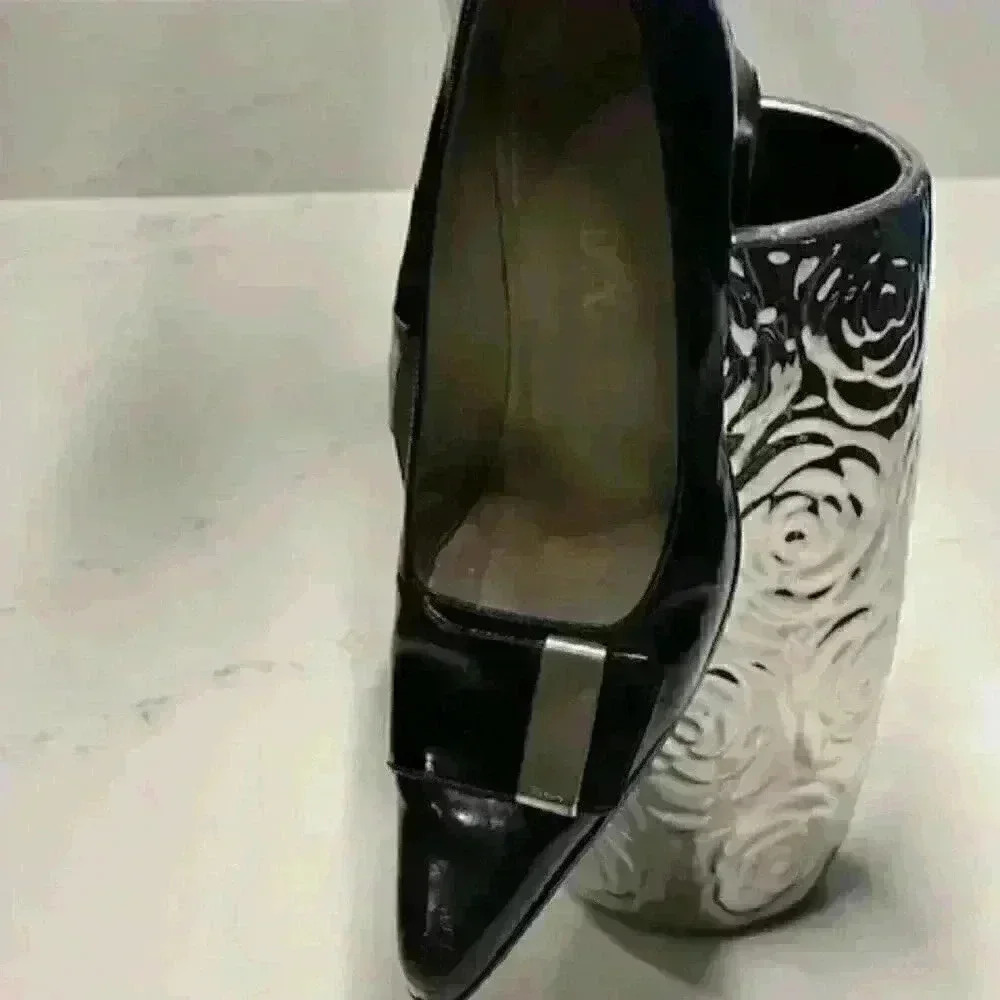 PRADA Black Leather Shoes with Point Toes and Chunky Heel - Picture 6 of 14